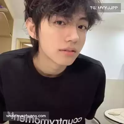 龙含雅